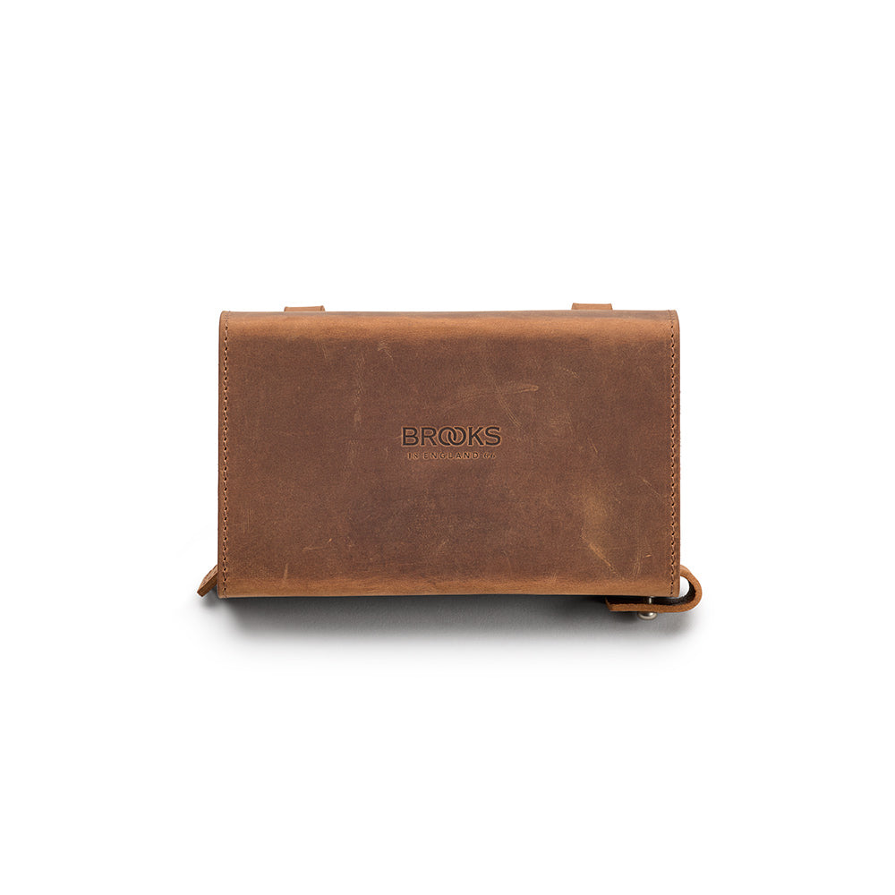 B276700A17210_DSHAPE0007210_Brooks-England_1_d-shaped-1L-dark-tan-bike-bags_front.jpg