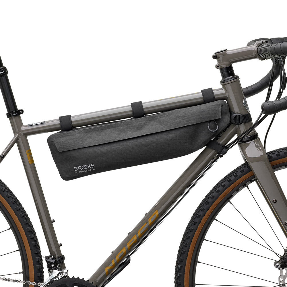 BFB01PLA00000_SCAPEFR000000_Brooks-England_4_frame-bag-black-scape-bike-bags-set-up-right_side.jpg