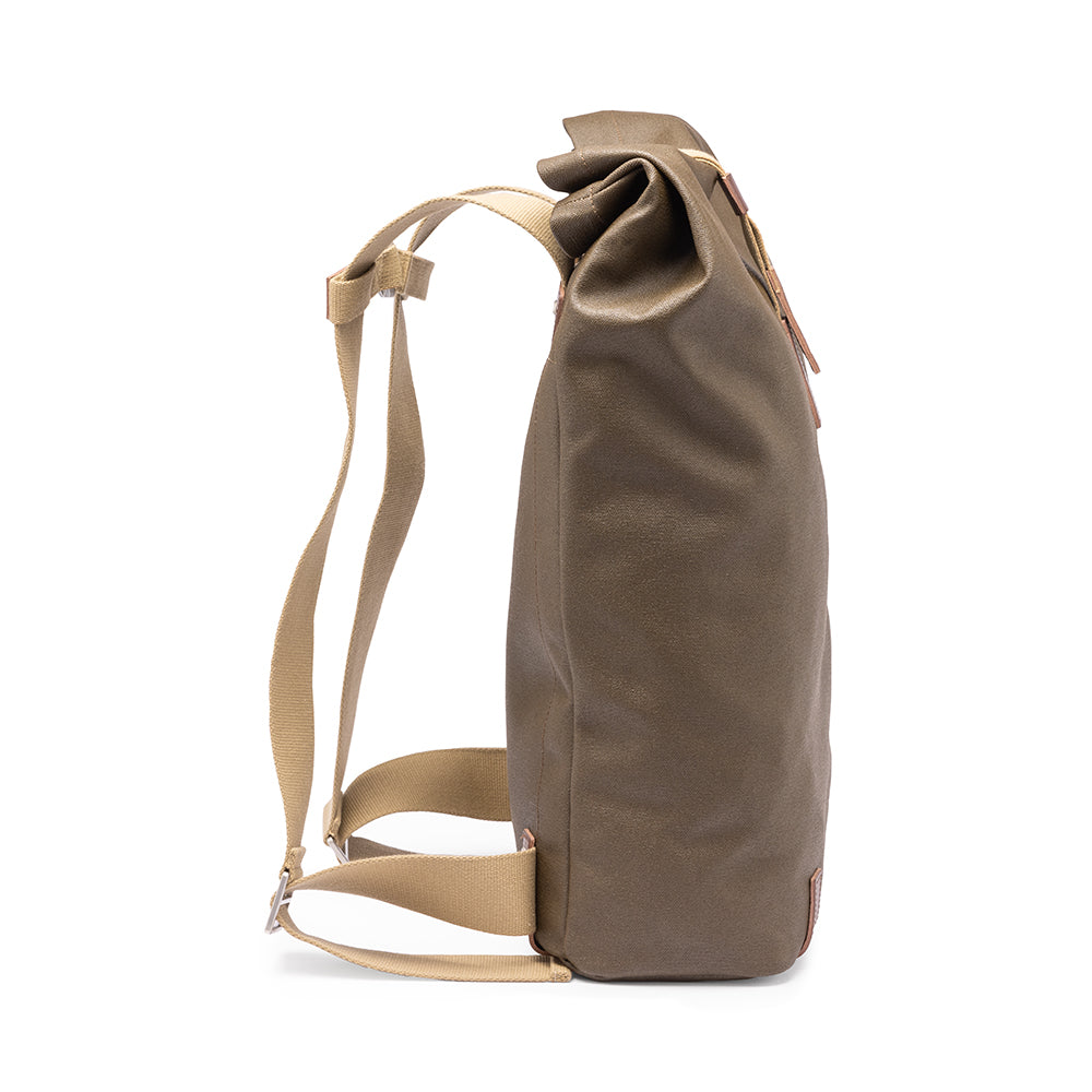 BB04300A07213_PICKWIC007213_Brooks-England_2_pickwick-cotton-canvas-26L-moss-backpacks-right_side.jpg