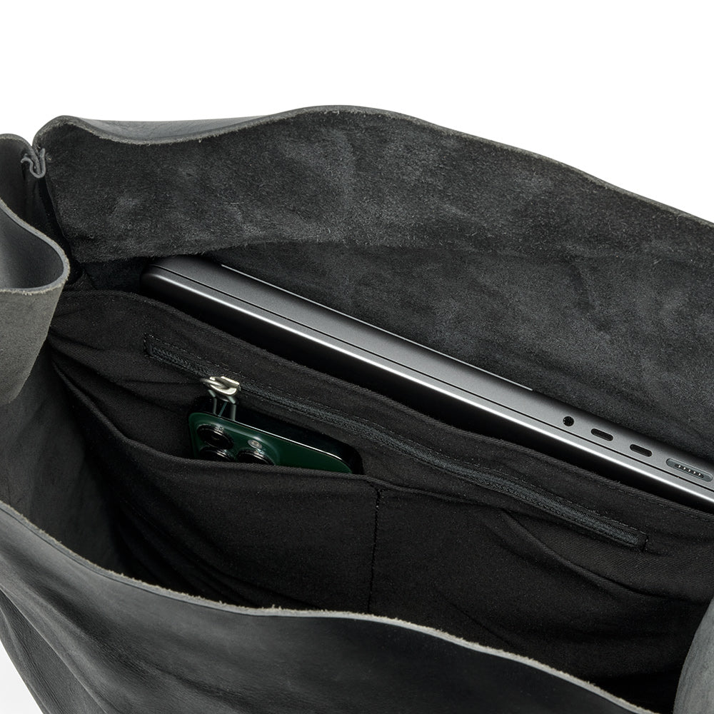 Black Leather commuter backpack |Brooks England