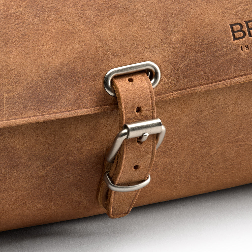 B743700A17210_CHALLE0017210_Brooks-England_4_challenge-1,5L-dark-tan-bike-bags_detail1.jpg