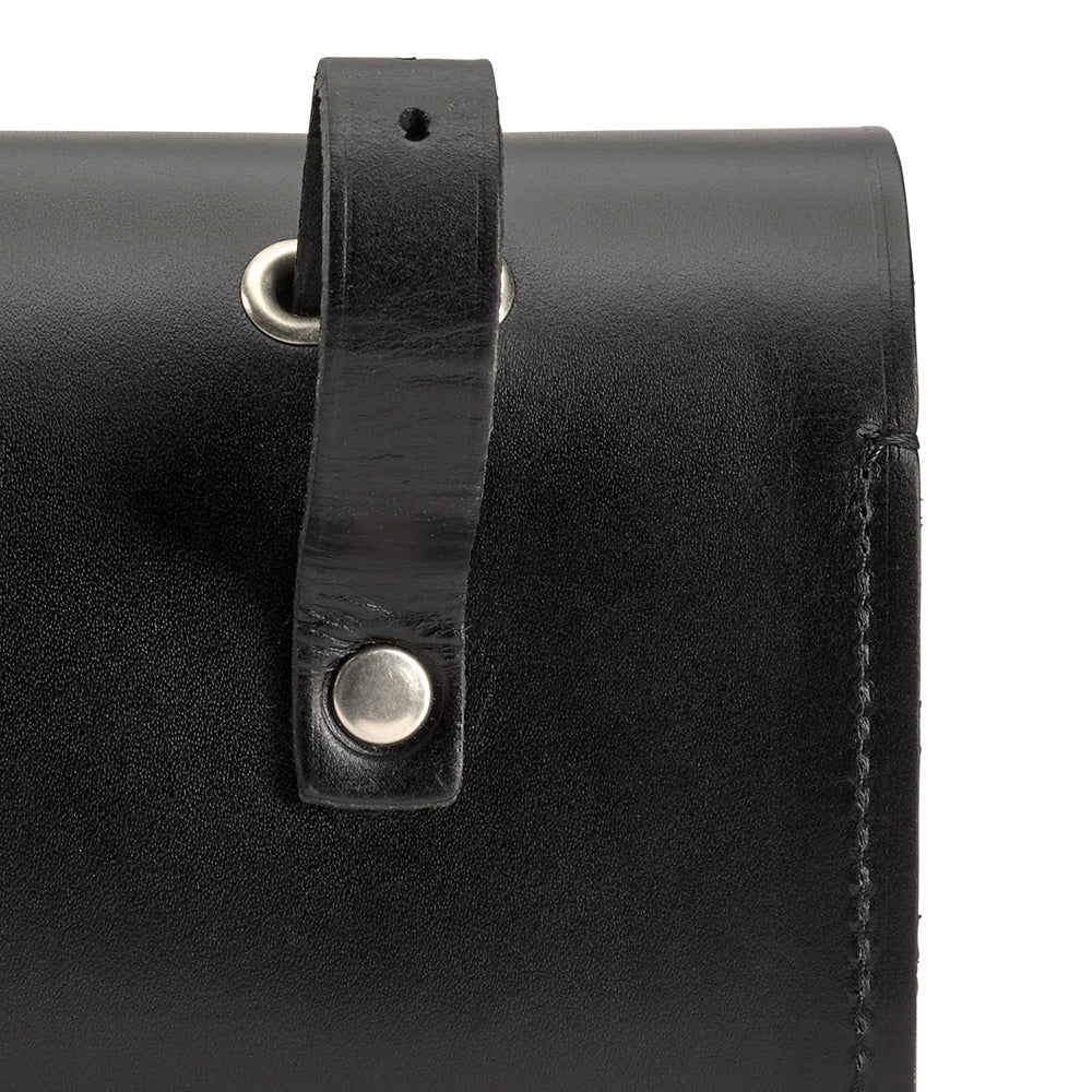B743700A17202_CHALLE0017202_Brooks-England_5_challenge-1,5L-black-bike-bags_detail3.jpg