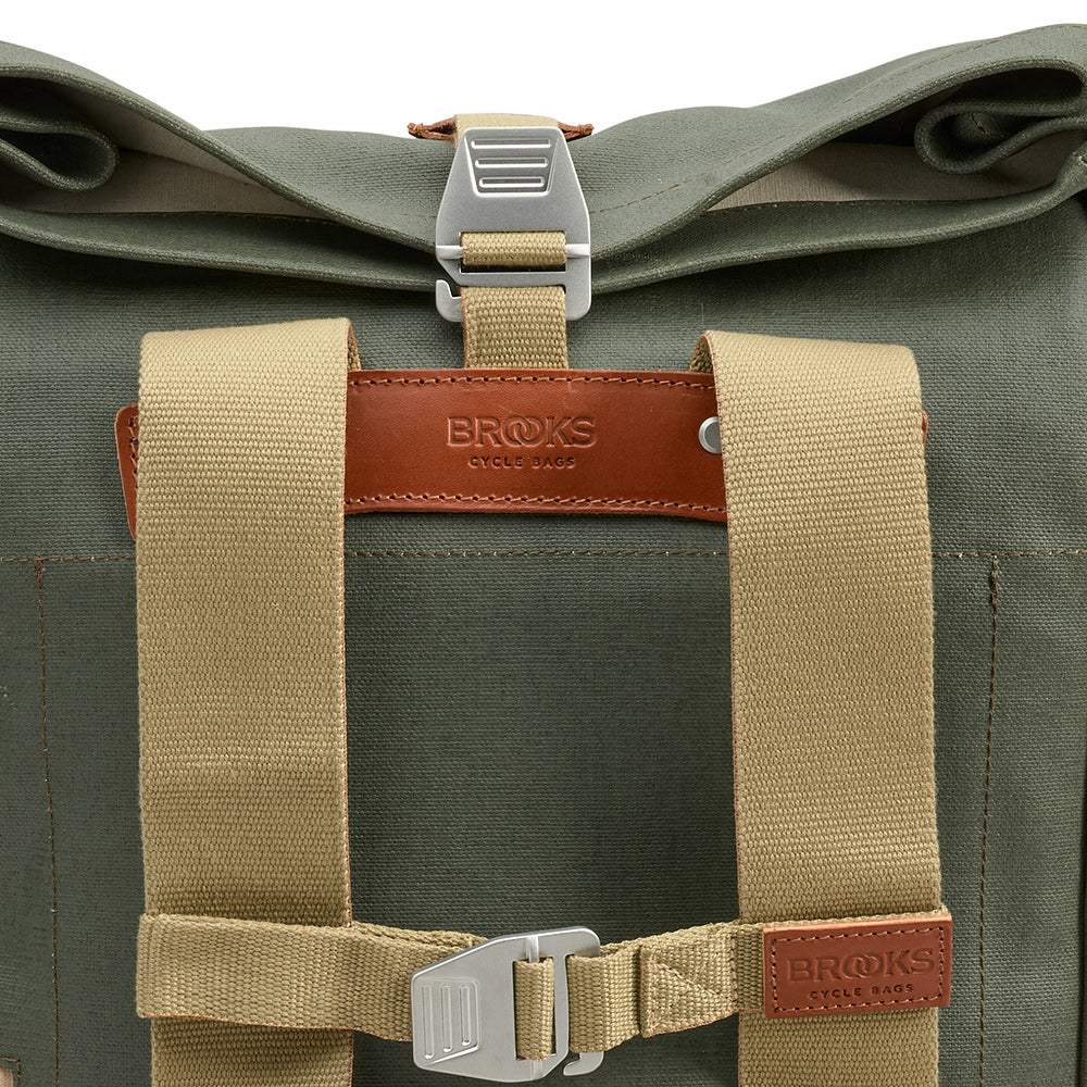 BB04300A07232_PICKWIC007232_Brooks-England_10_pickwick-cotton-canvas-26L-sage-green-backpacks_detail5.jpg