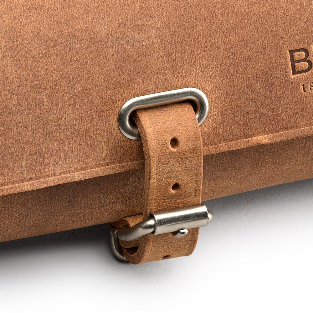 B743600A27210_CHALLE0017210_Brooks-England_4_challenge-0,5L-dark-tan-bike-bags_detail1.jpg