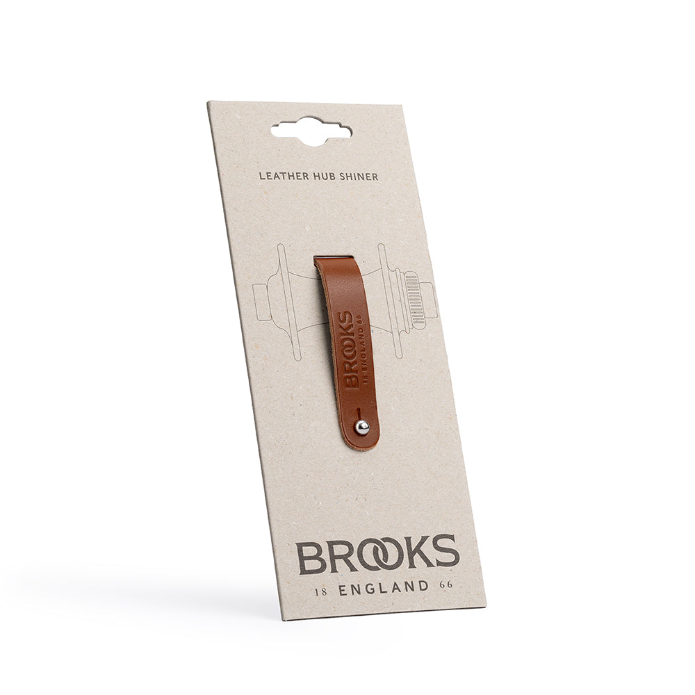 BHS0001A07203_BHS0001A07203_Brooks-England_3_leather-hub-shiner-honey-accessories_packaging.jpg