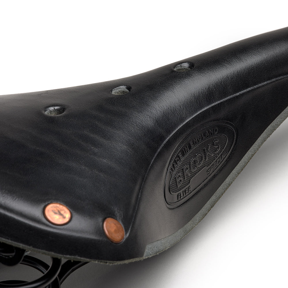 B337H00A07202_B337H00A07202_Brooks-England_6_flyer-special-black-leather-saddle_detail1.jpg