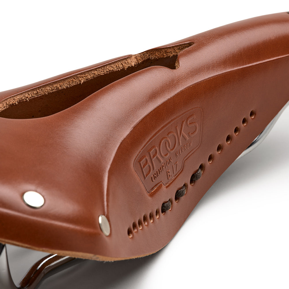 B214IL0A17203_B214IL0A17203_Brooks-England_6_B17-narrow-carved-honey-leather-saddle_detail1.jpg