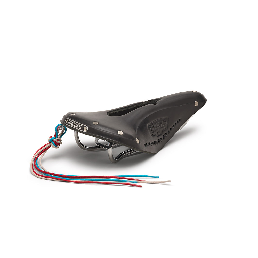 B17 Carved: der Leder-Tourensattel in Schwarz