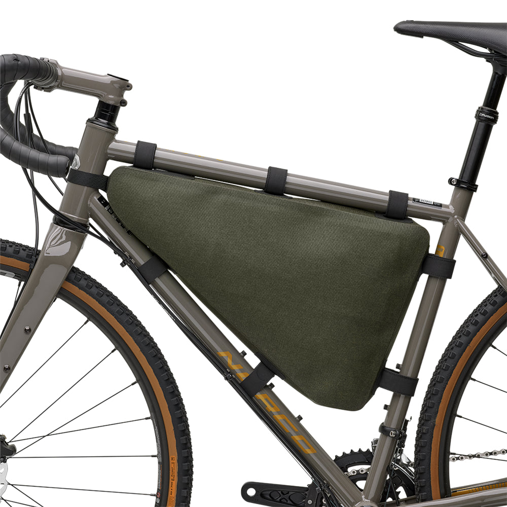 BFB02PLA00401_BFB02PLA00401_Brooks-England_6_full-frame-bag-mud-green-scape-bike-bags-set-up-left_side.jpg
