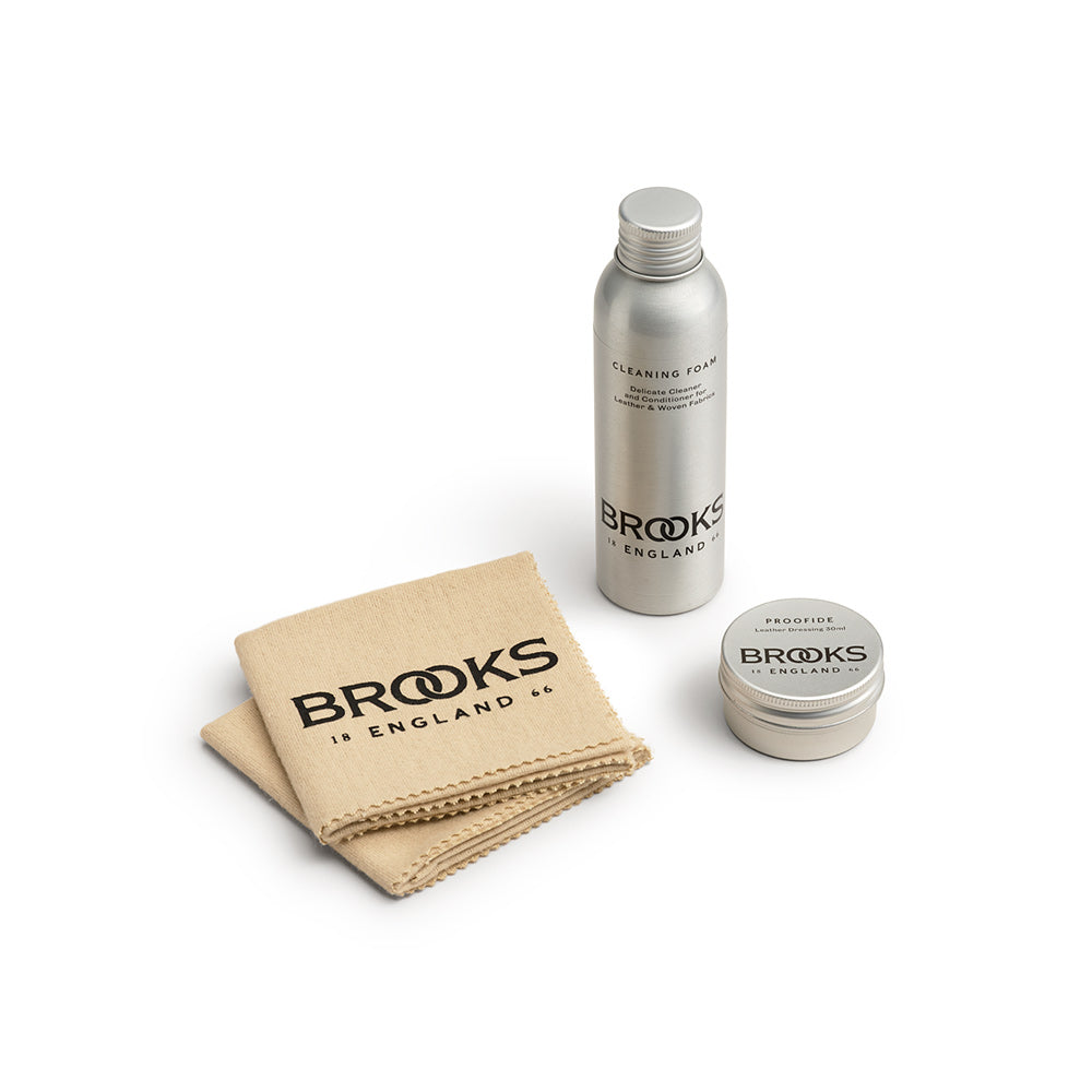 AMA0300A00_AMA0300A00XXXX_Brooks-England_1_bag-care-kit-maintenance-accessories_front.jpg