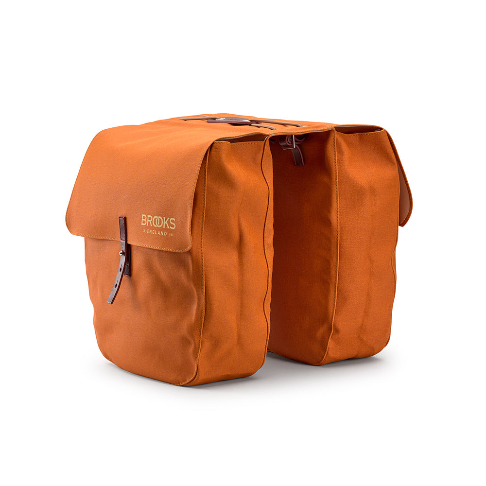 BB00100A07249_BRICKLA007249_Brooks-England_3_bricklane-panniers-goose-beak-bike-bags_3-4.jpg
