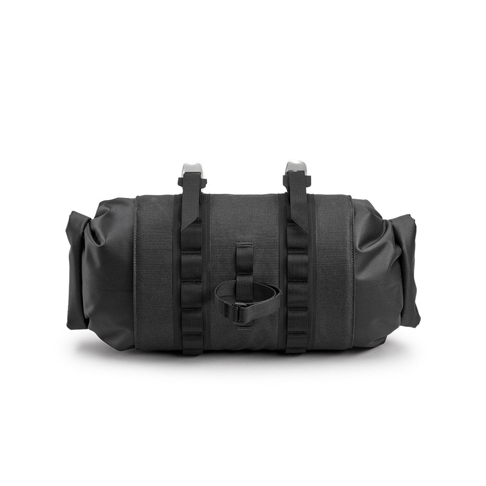 BHB03PLA00000_BHB05PLA00000_Brooks-England_2_handlebar-roll-black-scape-bike-bags_back.jpg
