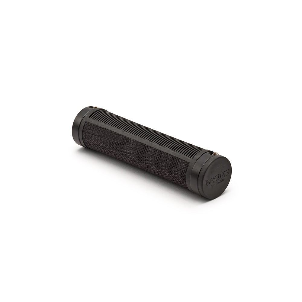 CSG5LS0A01000_RUBBER0010010_Brooks-England_2_cambium-rubber-130-100-black-grips_3-4.jpg
