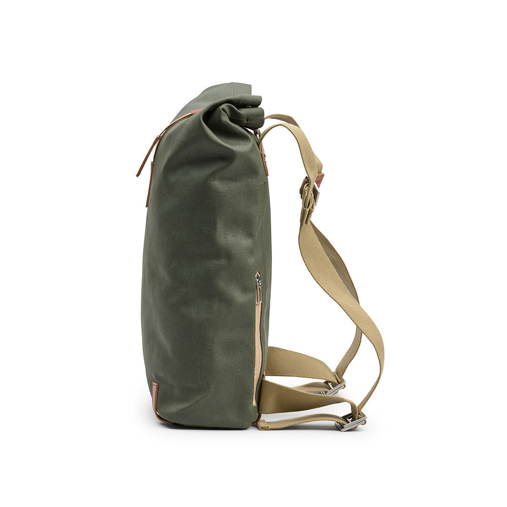 BB04300A07232_PICKWIC007232_Brooks-England_4_pickwick-cotton-canvas-26L-sage-green-backpacks-left_side.jpg