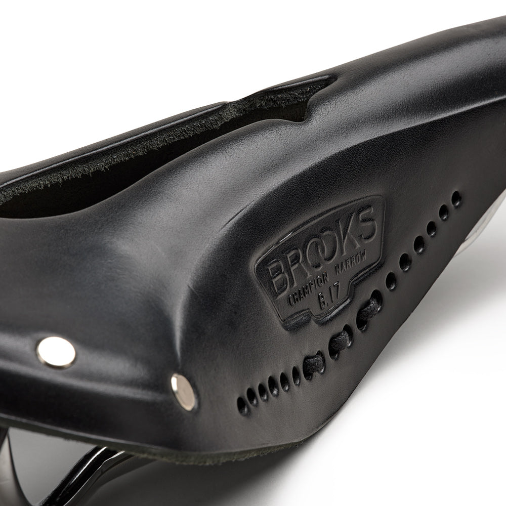 B214IL0A07202_B214IL0A07202_Brooks-England_6_B17-narrow-carved-black-leather-saddle_detail1.jpg