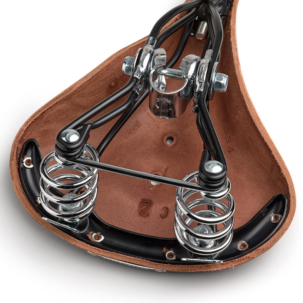 B281HS0A07205_B281HS0A07205_Brooks-England_7_b66-a-brown-leather-saddle_detail2.jpg