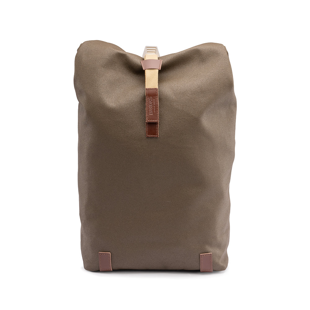 BB04300A07213_PICKWIC007213_Brooks-England_1_pickwick-cotton-canvas-26L-moss-backpacks_front.jpg