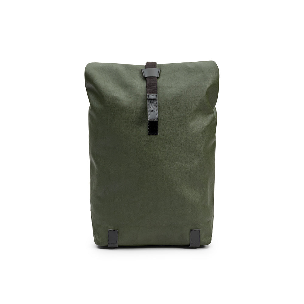 BB04300A07282_PICKWIC007282_Brooks-England_1_pickwick-cotton-canvas-26L-forest-backpacks_front.jpg