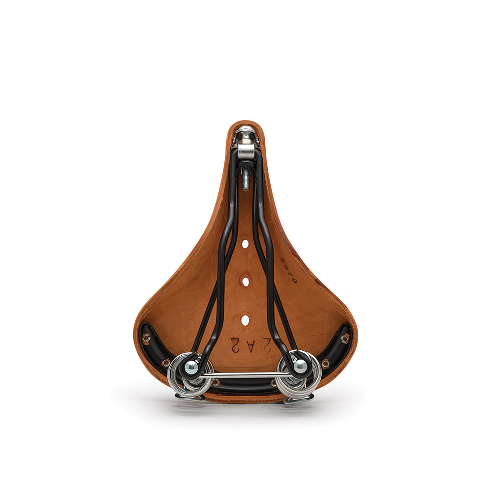 B427HS0A07203_B427HS0A07203_Brooks-England_3_b67-honey-leather-saddle_bottom.jpg