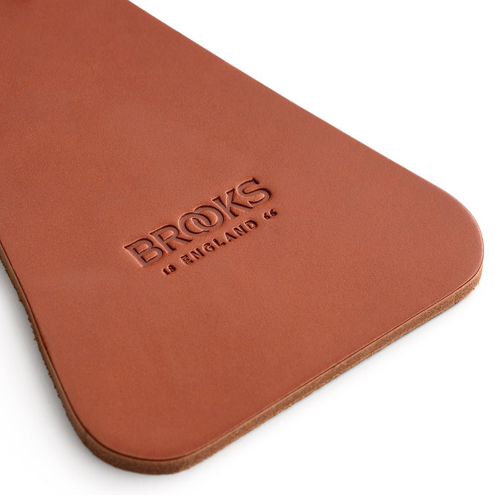 BMF1000A37203_BMF1000A37203_Brooks-England_2_mud-flap-honey-accessories_detail.jpg