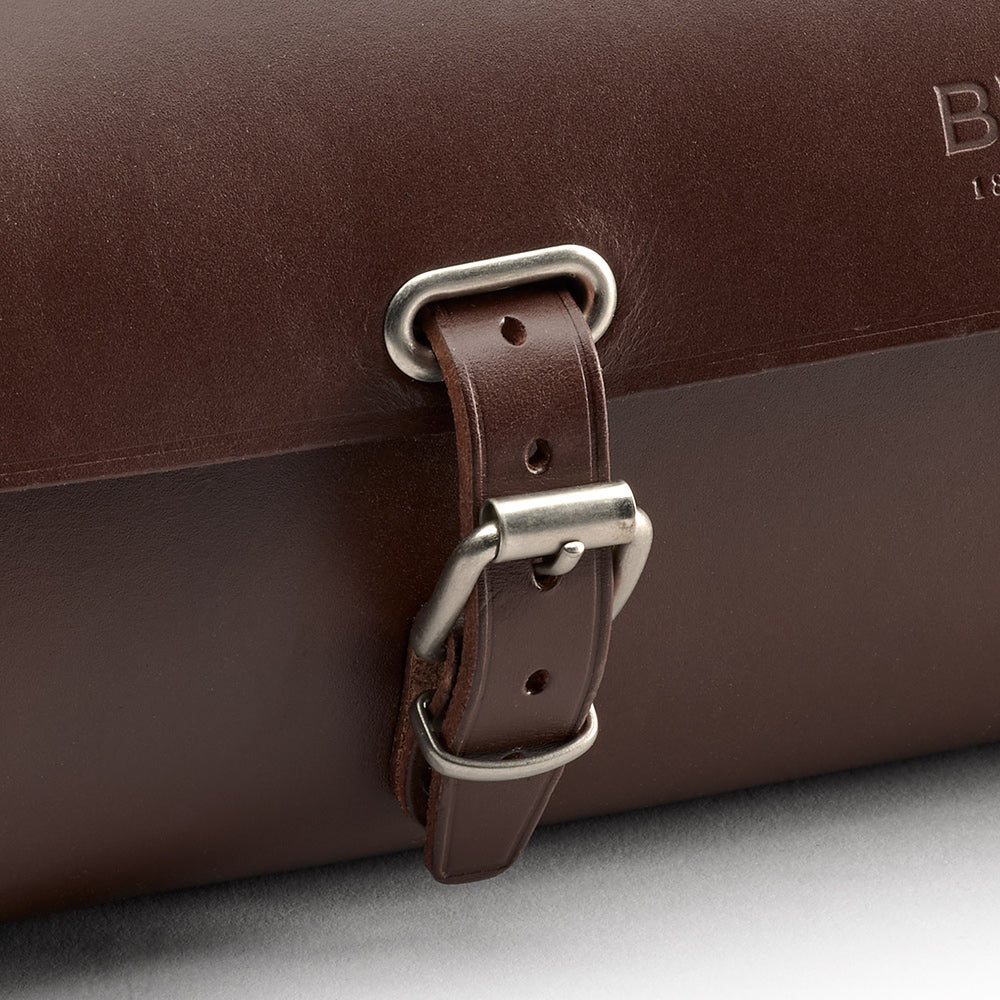 B743700A17205_CHALLE0017205_Brooks-England_4_challenge-1,5L-a-brown-bike-bags_detail1.jpg