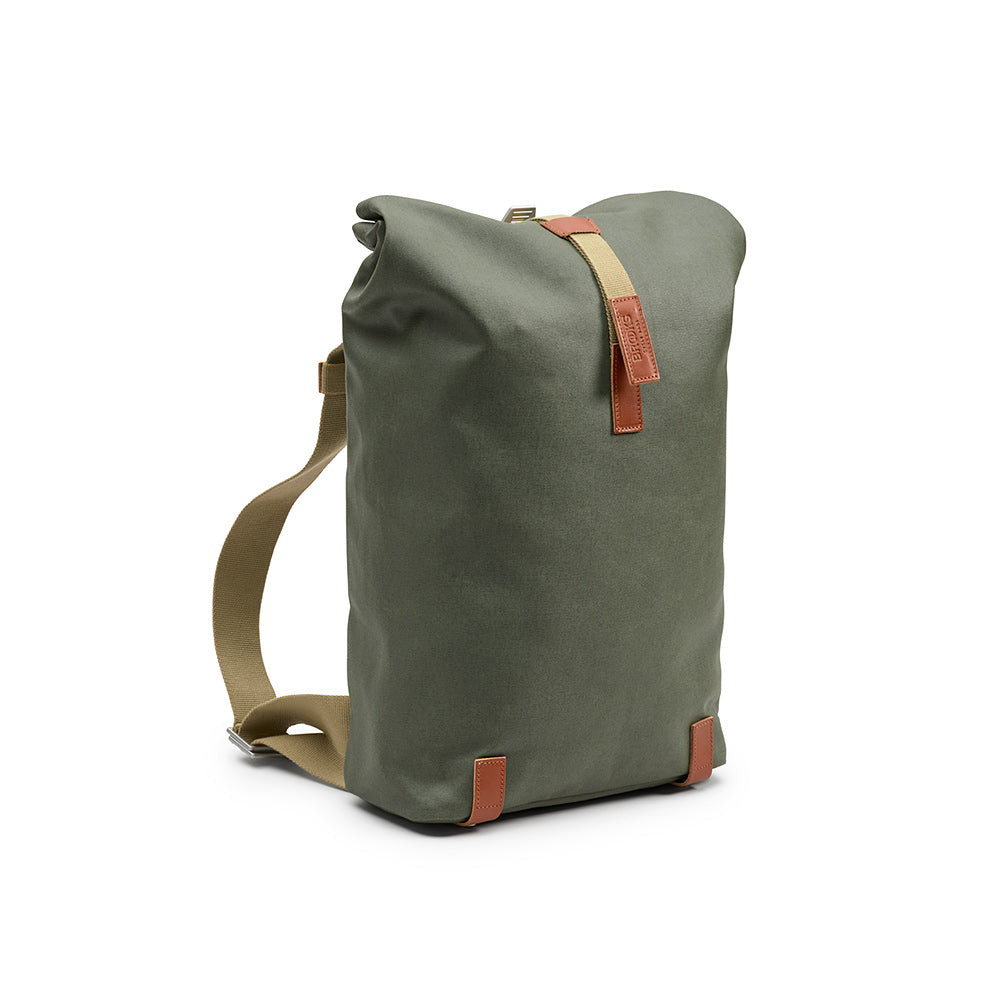 BB04300A07232_PICKWIC007232_Brooks-England_5_pickwick-cotton-canvas-26L-sage-green-backpacks_3-4.jpg