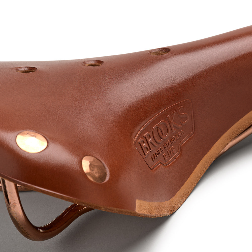 B211D00A17203_B211D00A17203_Brooks-England_6_B17-special-short-honey-leather-saddle_detail1.jpg