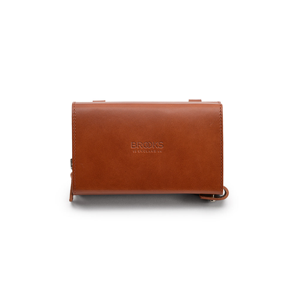 B276700A17203_DSHAPE0007203_Brooks-England_1_d-shaped-1L-honey-bike-bags_front.jpg
