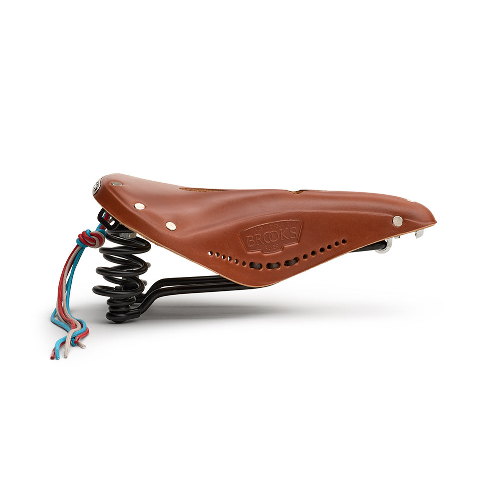 B396HILA07203_B396HILA07203_Brooks-England_4_flyer-carved-honey-leather-saddle_side.jpg