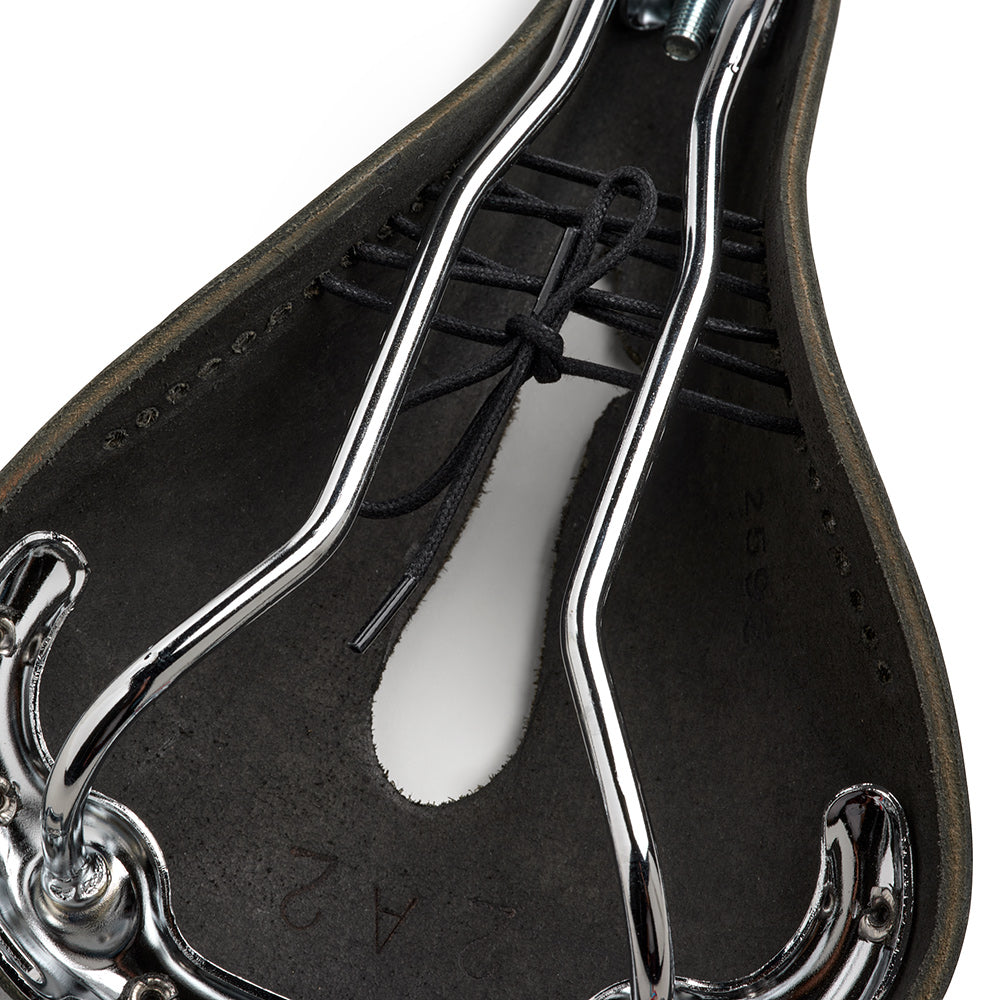 B17 Carved: the Leather Touring Saddle in Black | Brooks England