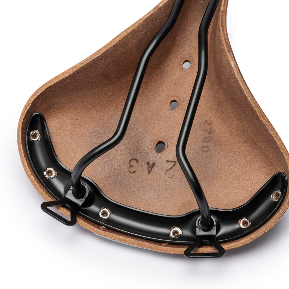 B282HS0A07205_B282HS0A07205_Brooks-England_7_b68-a-brown-leather-saddle_detail2.jpg