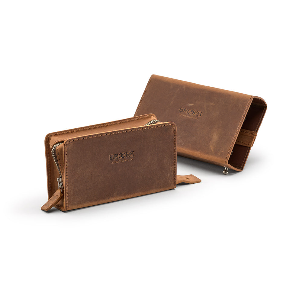 B276700A17210_DSHAPE0007210_Brooks-England_3_d-shaped-1L-dark-tan-bike-bags_detail3.jpg