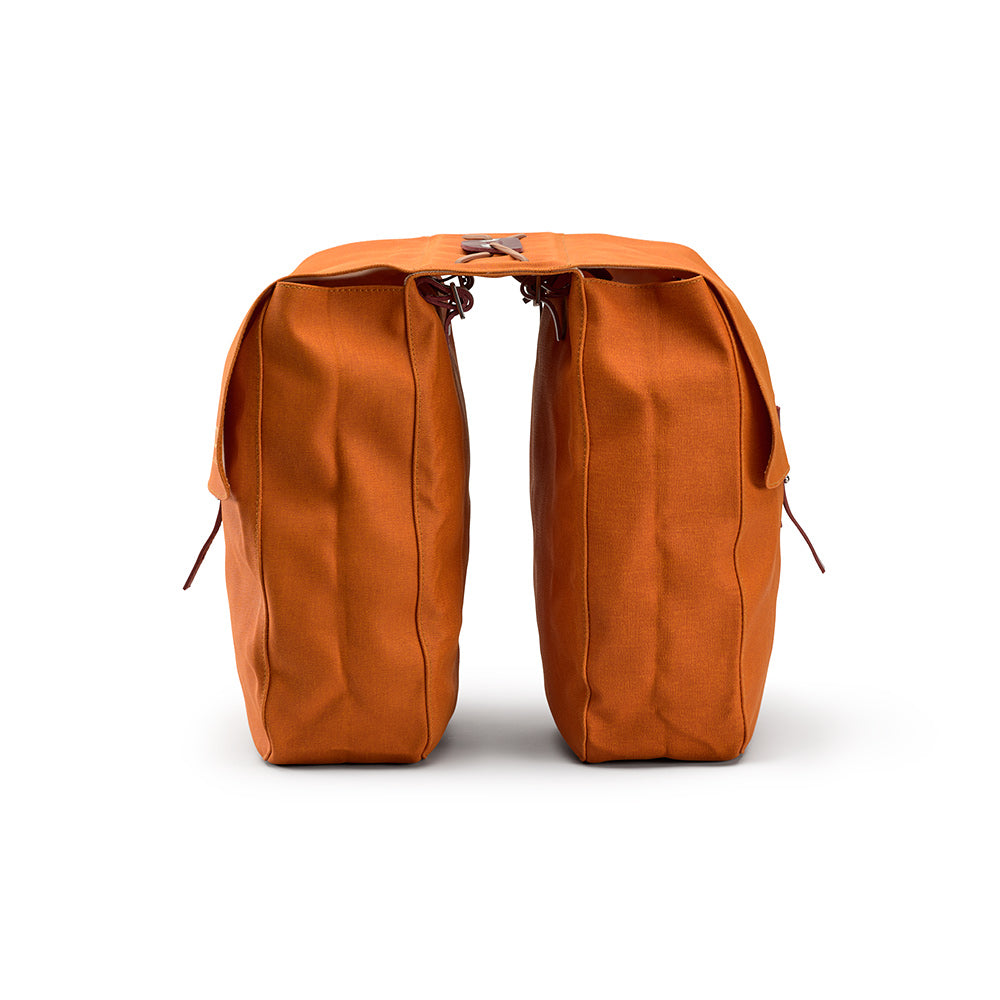 BB00100A07249_BRICKLA007249_Brooks-England_2_bricklane-panniers-goose-beak-bike-bags_front.jpg