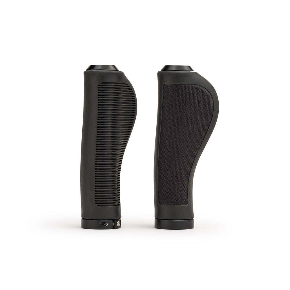CSG6LL0A01000_ERGORUB040010_Brooks-England_1_ergonomic-cambium-rubber-130-130-black-grips_front.jpg